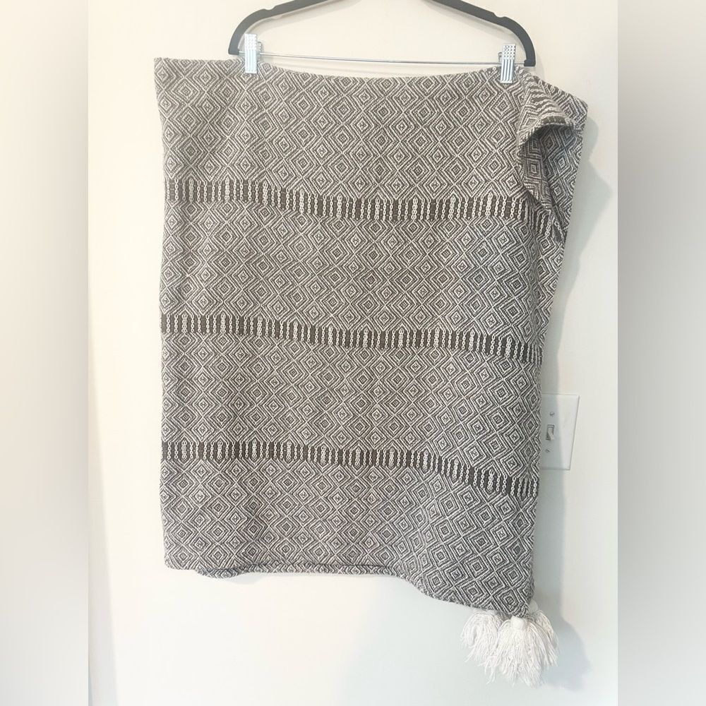 Elements by Erin Gates Printed Throw Blanket 50”x60”